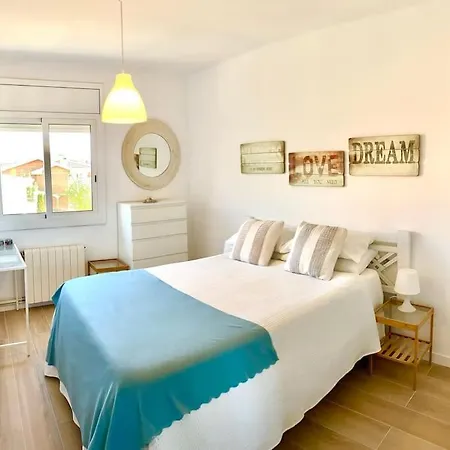 Precioso Apartamento En * פלאמוס